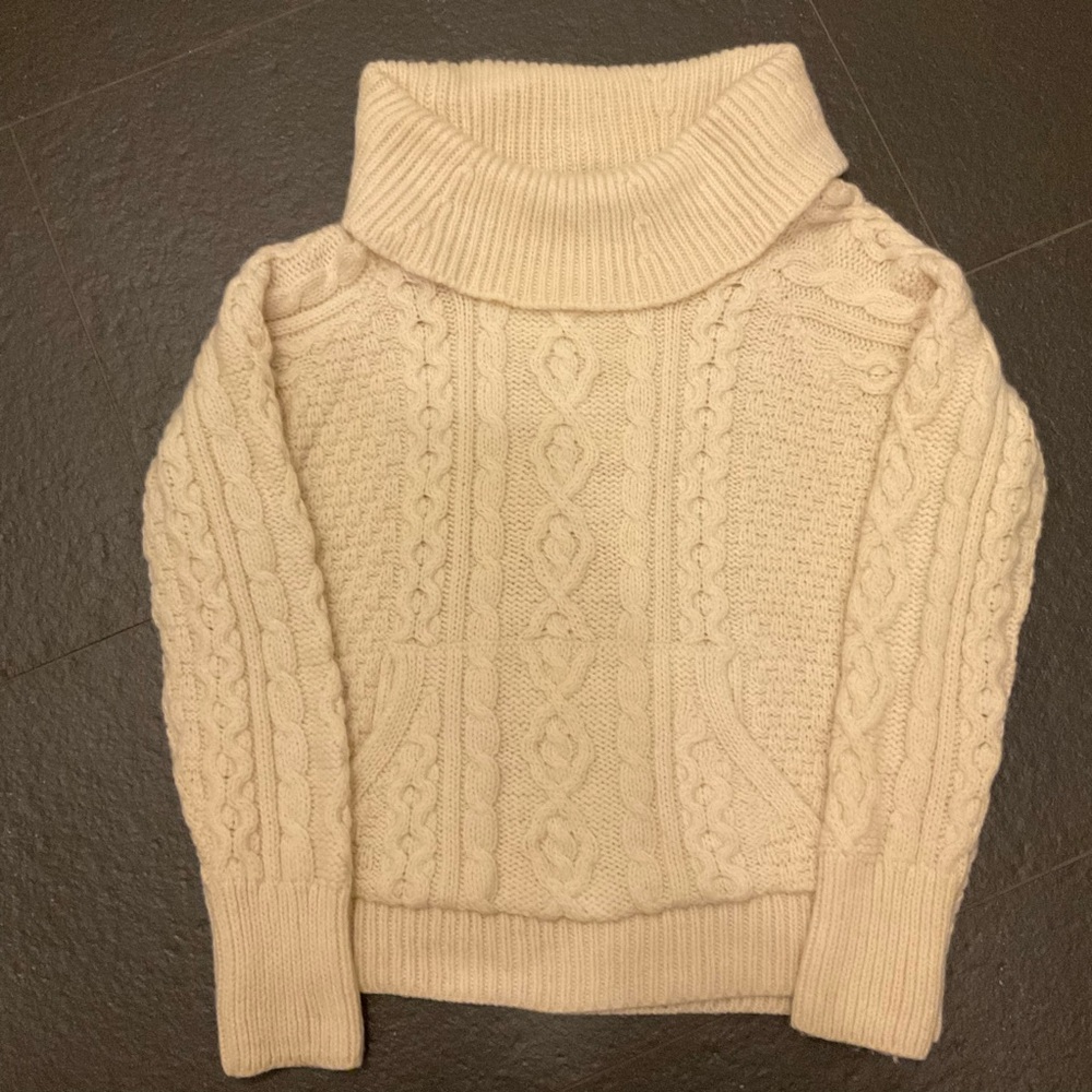 Aran Sweater Market Cable-Knit Cowl Neck Sweater with Pouch Pocket Size M